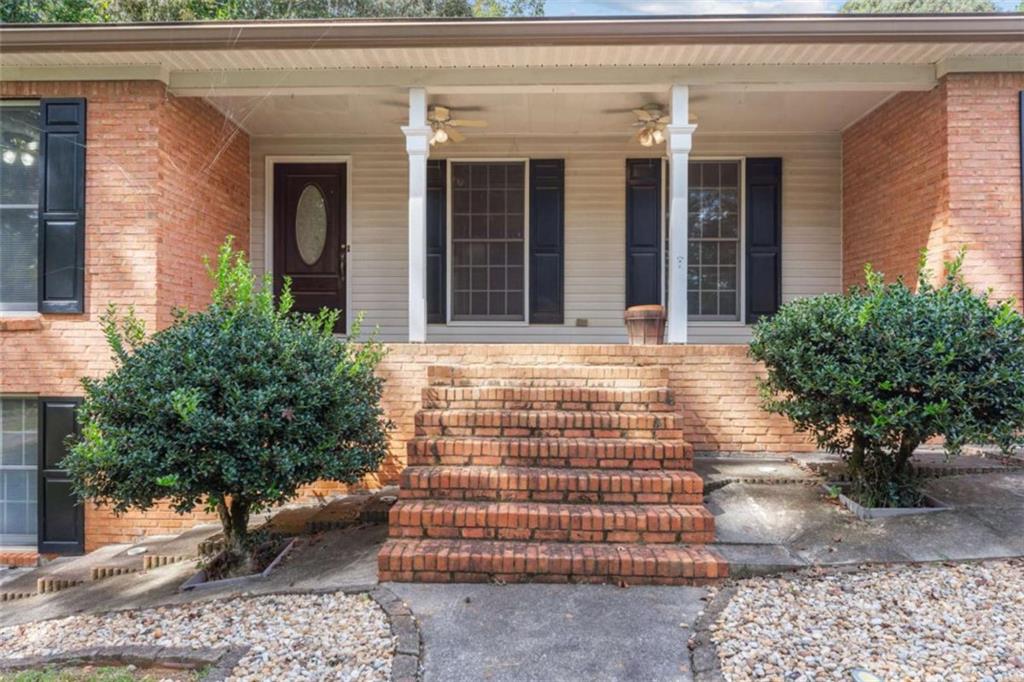 2570 Benton Drive