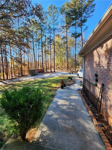 A home in Fairburn