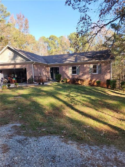 A home in Fairburn