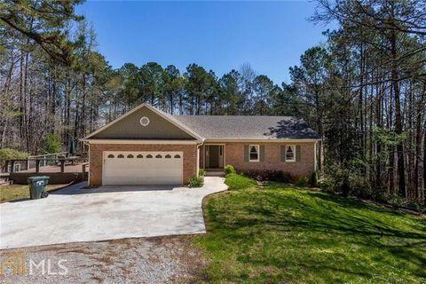 A home in Fairburn