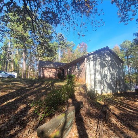 A home in Fairburn