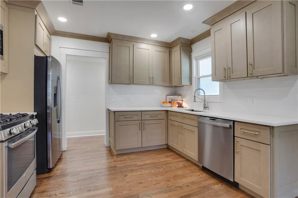 207 Walthall Street NW