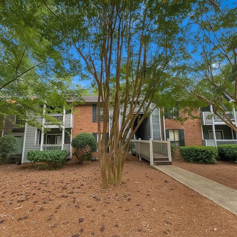 Photo of 528 Warm Springs Circle, Roswell, GA 30075 (MLS # 7674510)