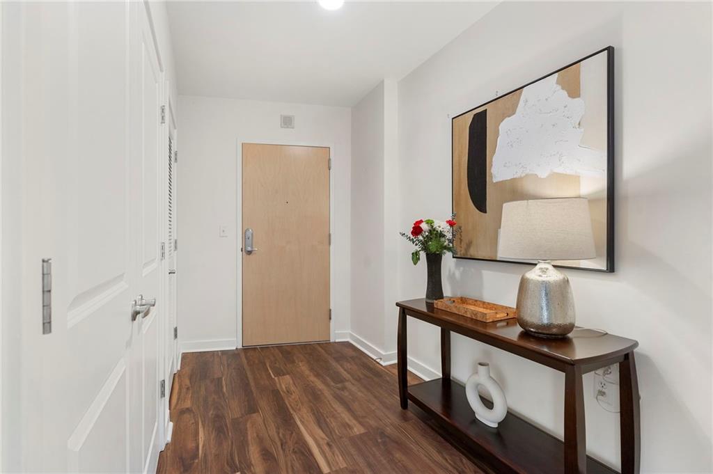 943 Peachtree Street NE 1208