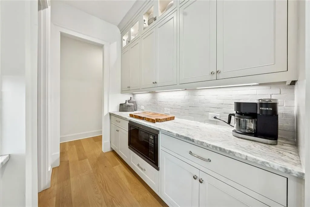 Alpharetta, Georgia 30004, United States, 4 Bedrooms Bedrooms, ,5 BathroomsBathrooms,Residential,Active,133089