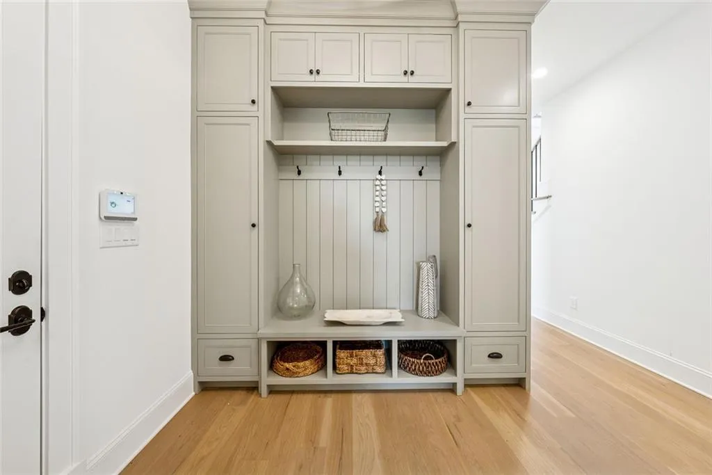 Alpharetta, Georgia 30004, United States, 4 Bedrooms Bedrooms, ,5 BathroomsBathrooms,Residential,Active,133089