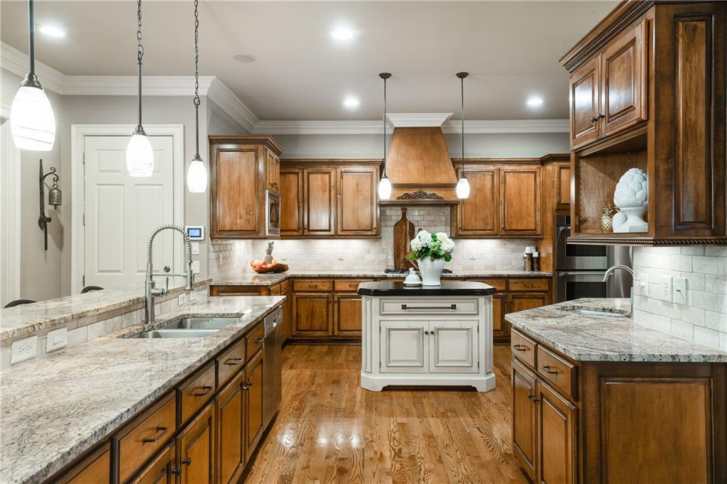 415 Prestwick Court, Alpharetta, Georgia image 11
