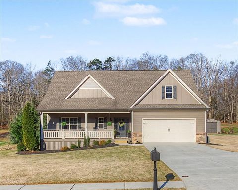 Homes For Sale - 6725 Little Whistle Way<br/> Clermont, GA 30527