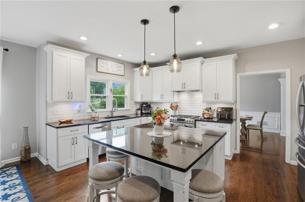 4459 Woodford Pass NE