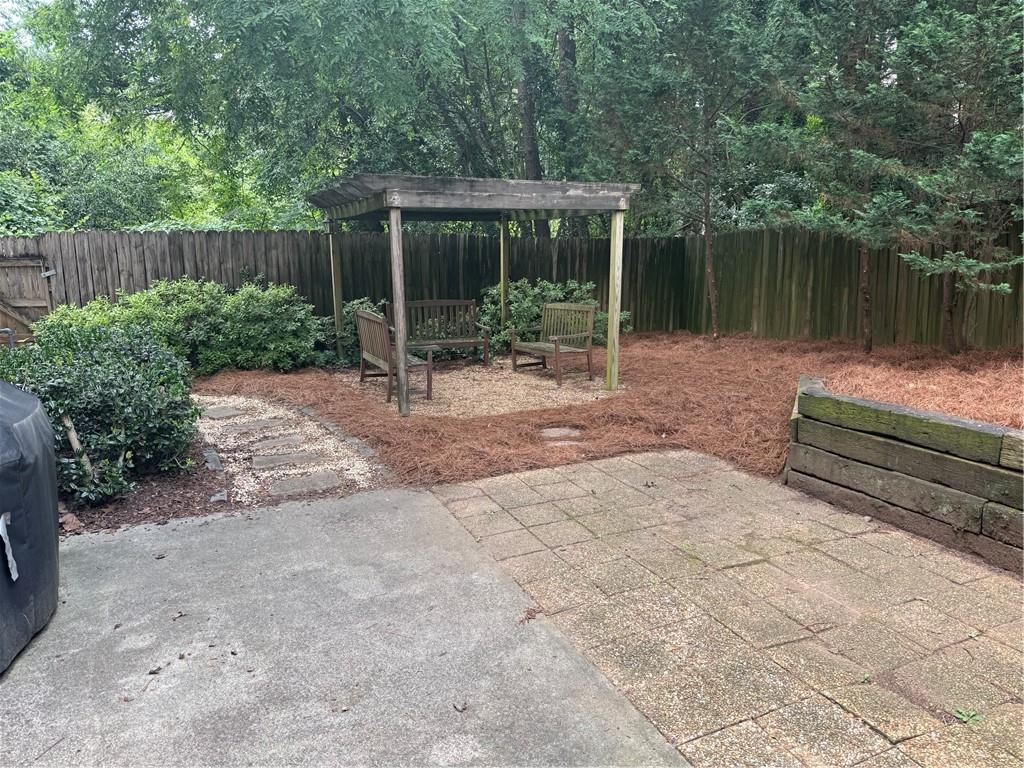 184 Peachtree Hollow Court