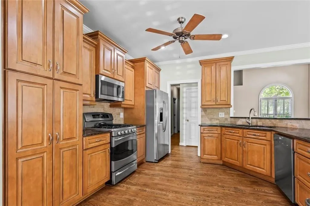 Alpharetta, Georgia 30005, United States, 4 Bedrooms Bedrooms, ,4 BathroomsBathrooms,Residential,Active,155796