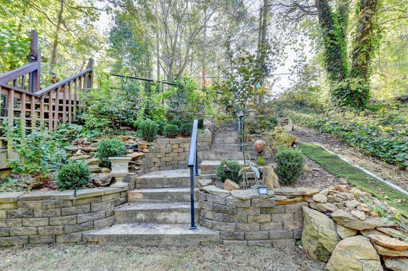 8530 Hightower Trail, Snellville, Georgia image 3