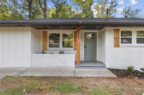Homes For Sale - 3951 Kirksford Drive<br/> Decatur, GA 30035