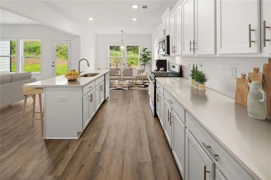 Loganville, Georgia 30052, United States, 3 Bedrooms Bedrooms, ,3 BathroomsBathrooms,Residential,Active,124615