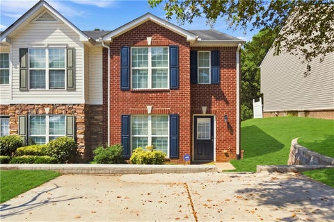 Townhouse For Sale - 8399 Carlington Lane<br/> Jonesboro, GA 30236