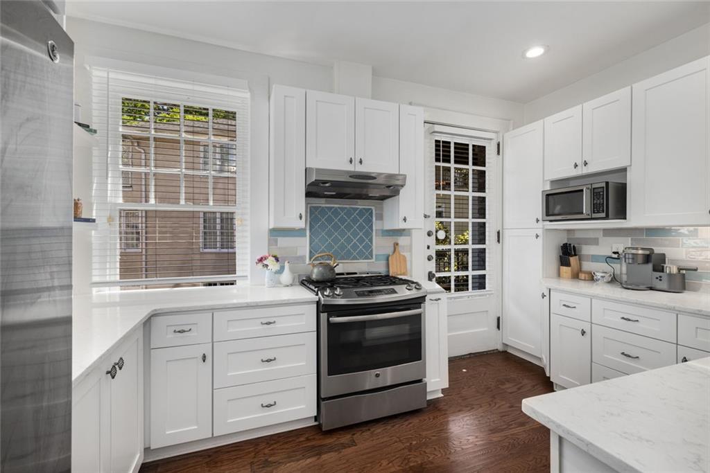124 Lafayette Drive NE 4