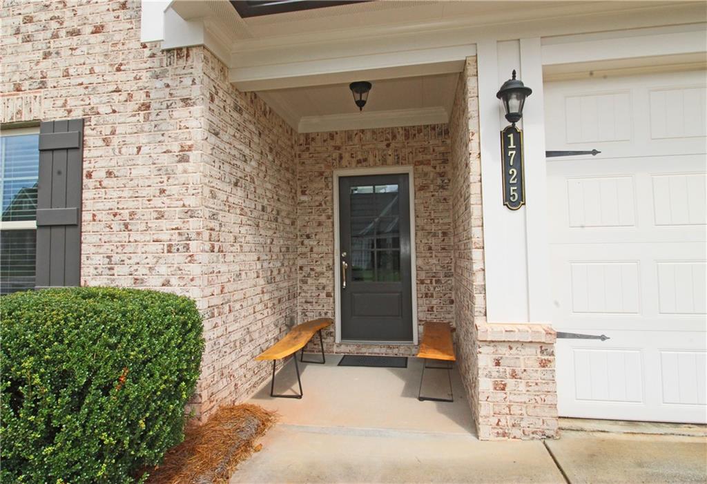 1725 Nestledown Drive