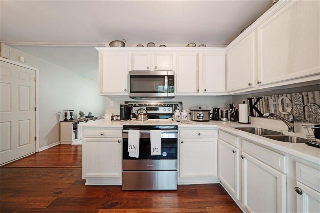 57 Jonathan Road, Riverdale, Georgia image 9
