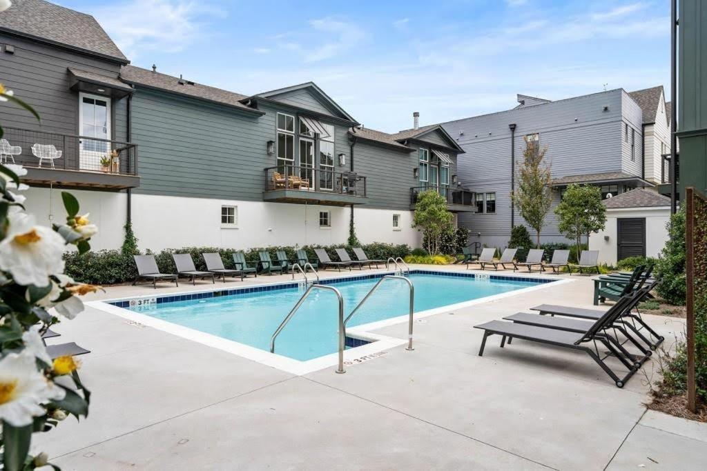 691 Fraser Street SE