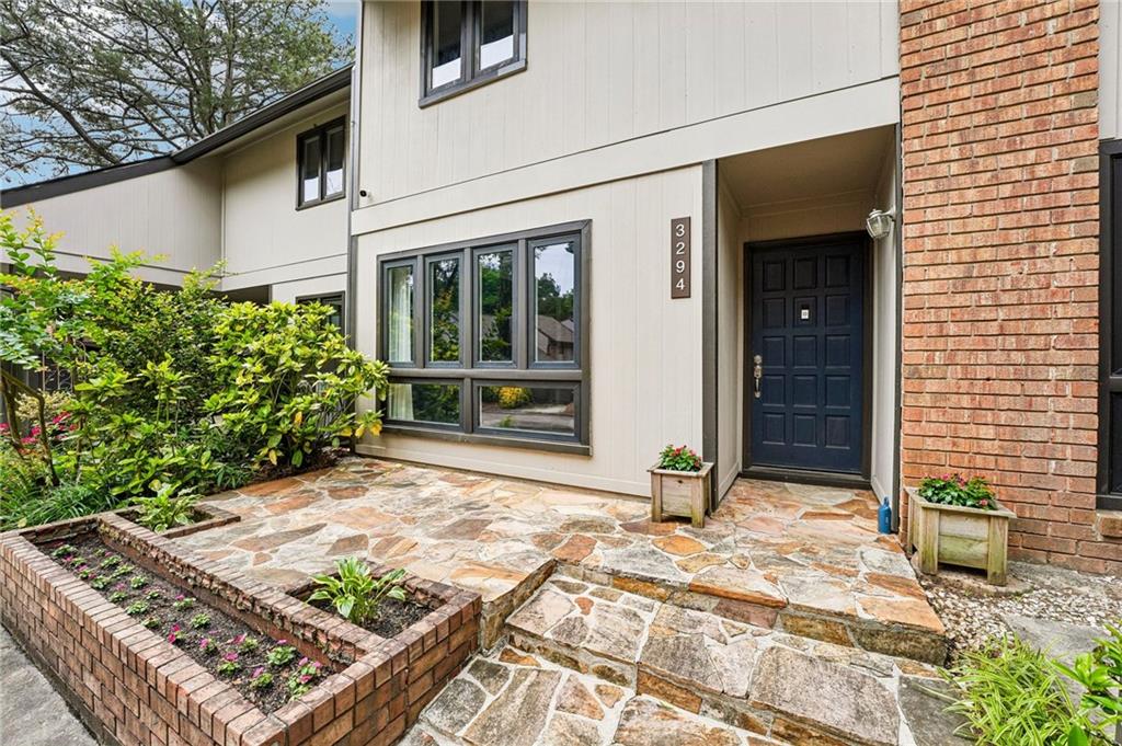 3294 Clairmont North NE