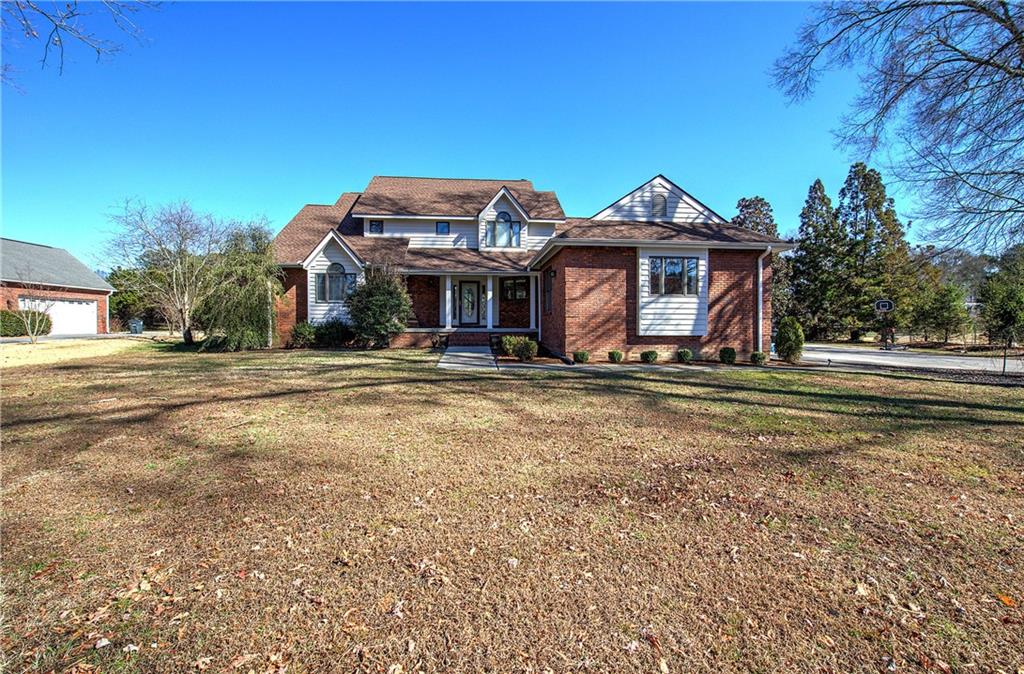 317 Shenandoah Drive NE
