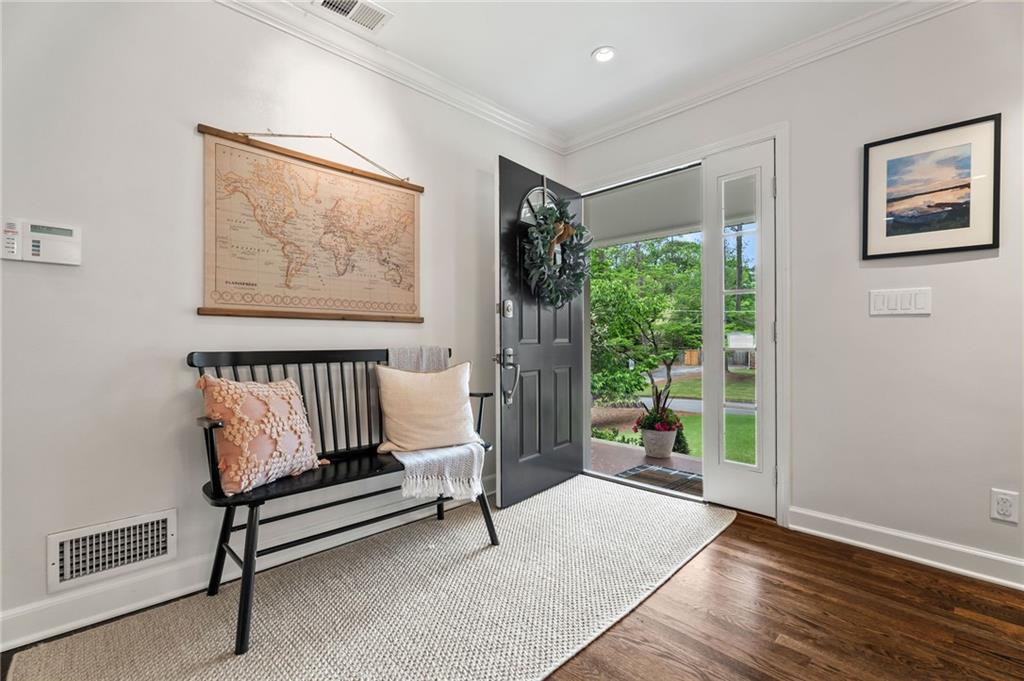 10 Wyndham Drive, Sandy Springs, Georgia image 11