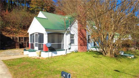 84 Logan Street Ellijay GA 30540