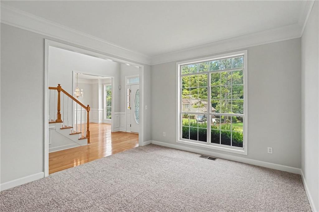 128 Crown Glen Way