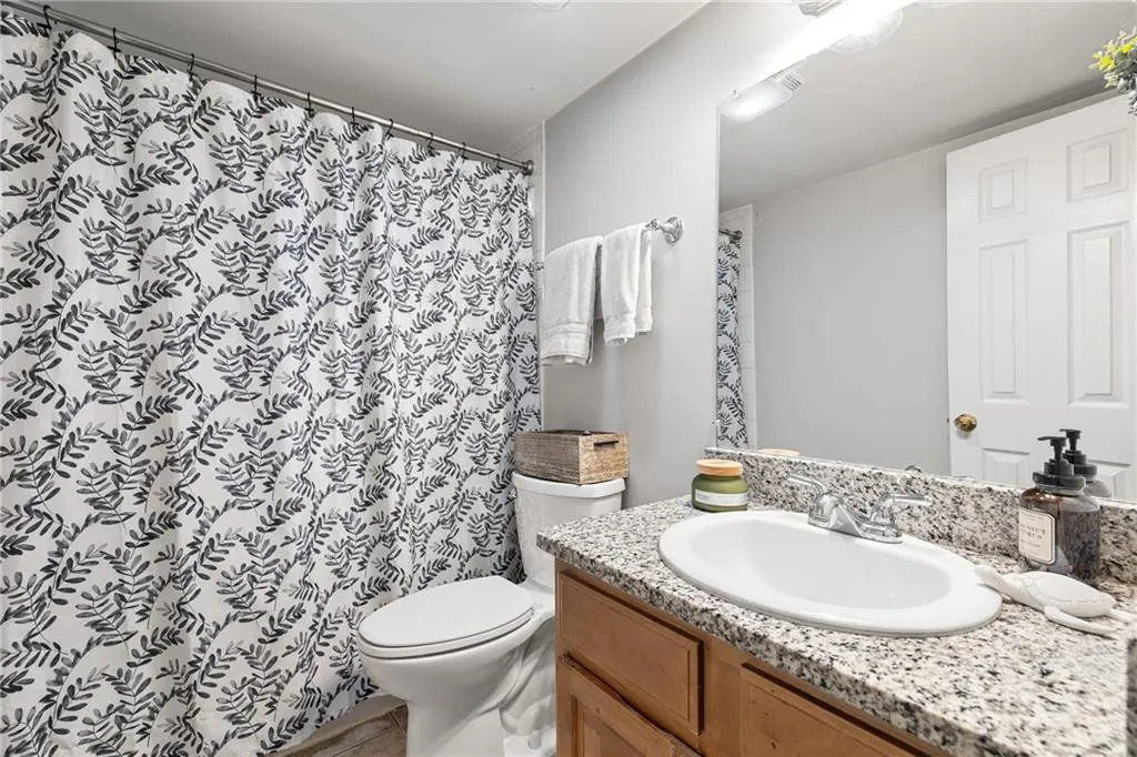 Atlanta, Georgia 30328, United States, 3 Bedrooms Bedrooms, ,2 BathroomsBathrooms,Residential,Active,93211