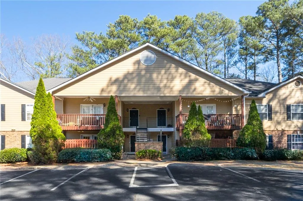 Atlanta, Georgia 30328, United States, 3 Bedrooms Bedrooms, ,2 BathroomsBathrooms,Residential,Active,93211