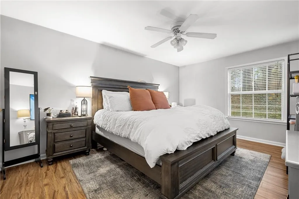 Atlanta, Georgia 30328, United States, 3 Bedrooms Bedrooms, ,2 BathroomsBathrooms,Residential,Active,93211