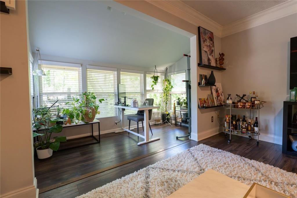 5151 Roswell 7