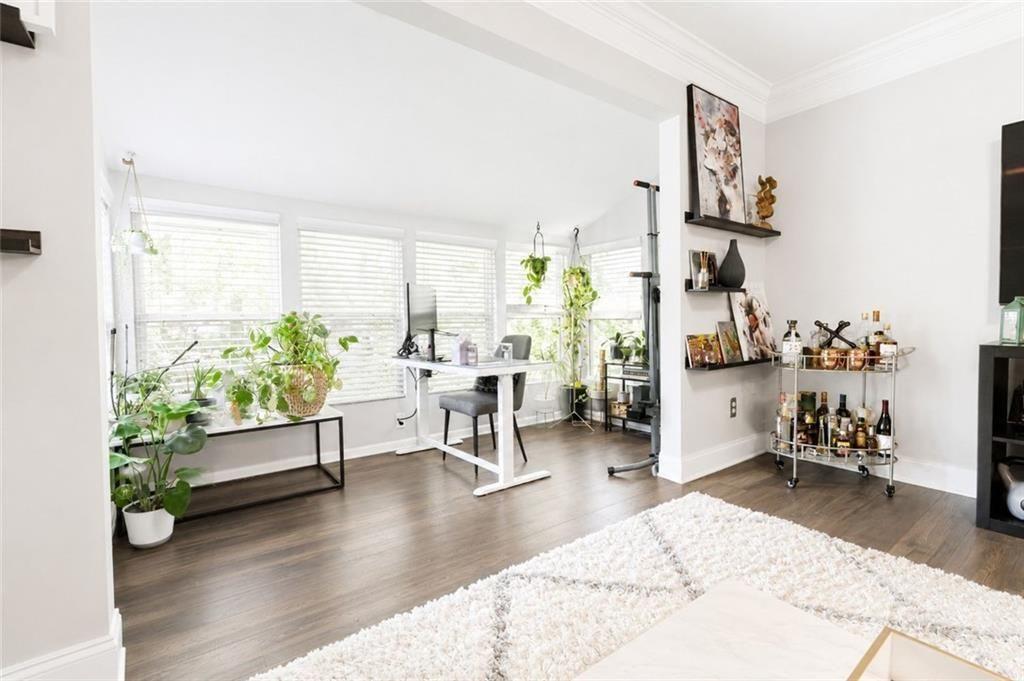 5151 Roswell 7