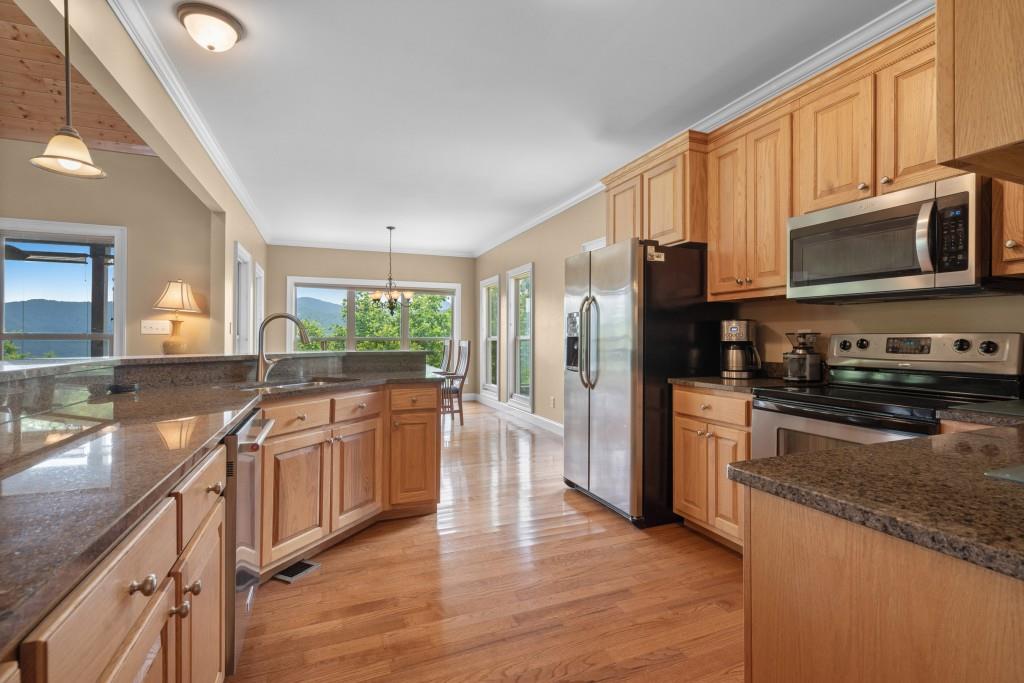 301 Shadow Mountain Road, Dillard, Georgia image 11