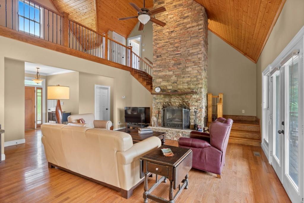 301 Shadow Mountain Road, Dillard, Georgia image 5
