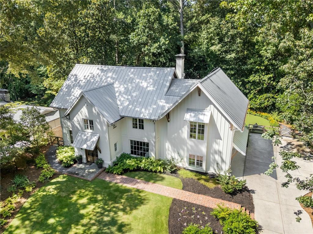700 Edgewater Trail