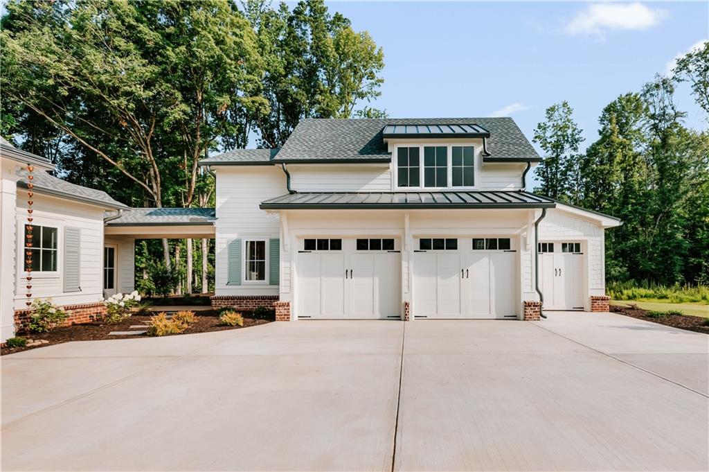 217 Chariot Court