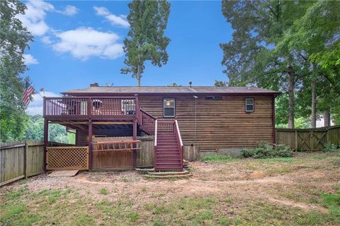 A home in Powder Springs