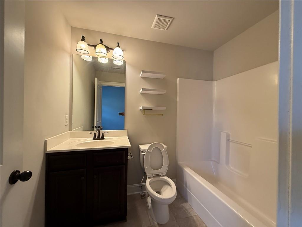 3488 Woodshade Drive, Loganville, Georgia image 21