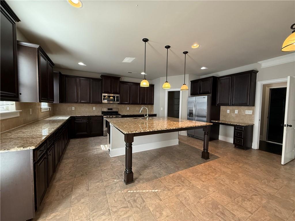3488 Woodshade Drive, Loganville, Georgia image 7