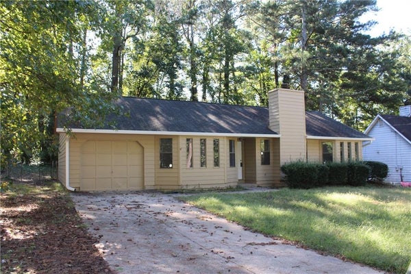 541 PEBBLE POINT DR, LOGANVILLE, GA 30052 - Image 7665d9e3150a93c1cd79cdebf13c80e8/1162465751
