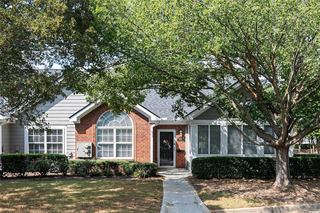 Welcome to The Crossing at Burnt Hickory, a desirable active adult community in Marietta! This move-in ready corner unit features brand-new carpets, a 2-car garage, and a recently replaced HVAC system for worry-free comfort and energy efficiency. Thoughtfully updated for wheelchair accessibility, this very well-kept home allows for easy, barrier-free movement throughout. The second bathroom boasts an updated shower for added convenience and style.
Enjoy low-maintenance living with the convenience of Kroger just minutes away, plus easy access to downtown Marietta's charming shops, restaurants, and entertainment. With major updates already complete, simply unpack and start enjoying your next chapter!
Highlights:
New carpets throughout
2-car garage
Corner unit location
Recently replaced HVAC system
Updated shower in second bathroom
Thoughtfully designed for wheelchair accessibility
Very well-kept condition
Active adult community at Crossing Burnt Hickory
Minutes from Kroger and downtown Marietta
Move-in ready
Schedule your showing today!