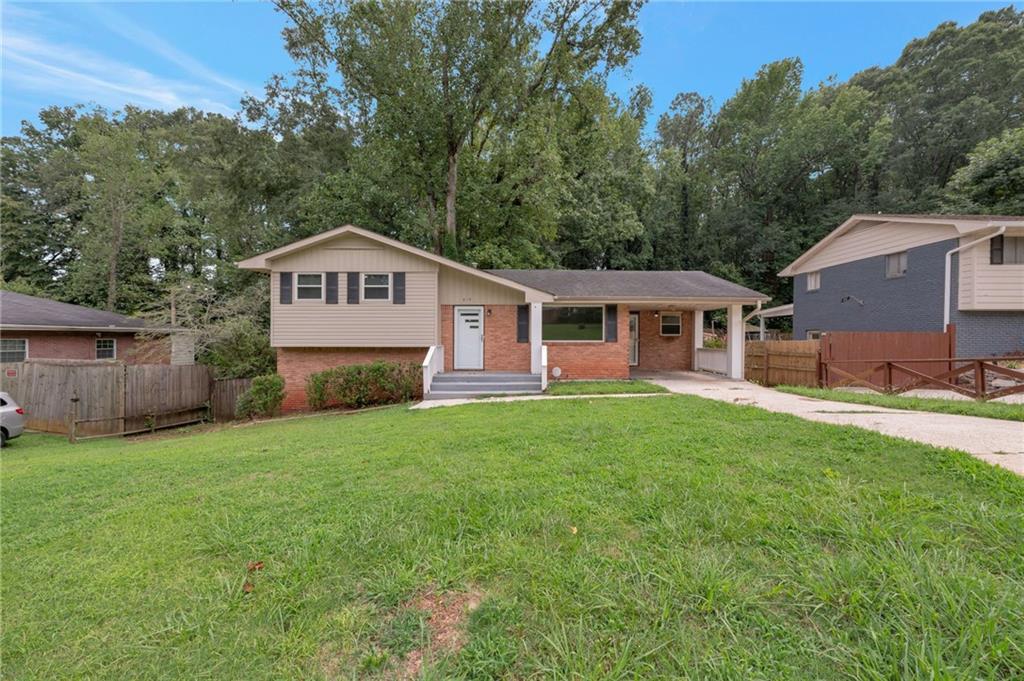 Welcome to 919 Slash Pine Rd in Forest Park, a charming home offering comfort and convenience in a quiet neighborhood. This residence features a spacious living area filled with natural light, a functional kitchen with plenty of cabinet space, and well-sized bedrooms designed for everyday living. The property includes a large backyard, perfect for outdoor gatherings, gardening, or simply enjoying the fresh air. Conveniently located near schools, shopping, dining, and major highways, this home provides easy access to everything Forest Park and the surrounding areas have to offer. Whether you’re a first-time buyer or looking to invest, this property is a wonderful opportunity.