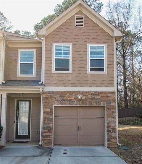 Townhouse For Sale - 2213 Triple Crown Lane<br/> Lithonia, GA 30058