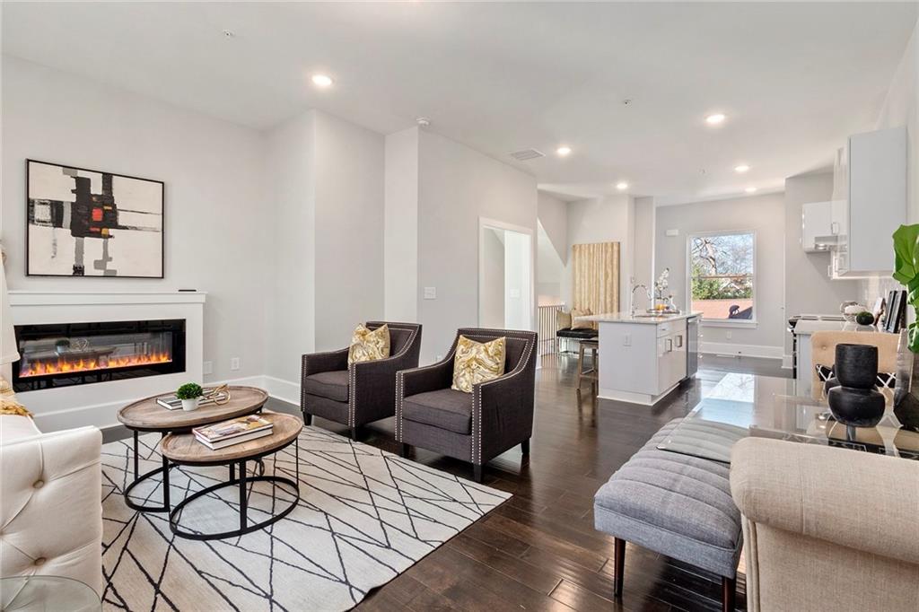 456 Parkway Drive NE 3