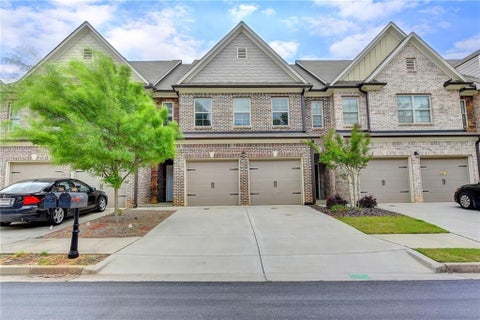 Townhouse For Rent - 5605 Bright Cross Way<br/> Suwanee, GA 30024