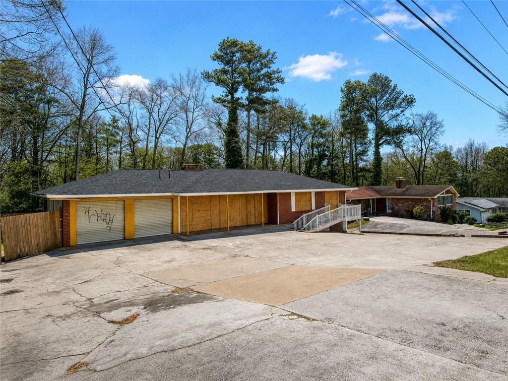 5195 Austell Road