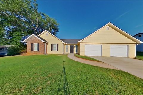 Homes For Rent - 105 Daileys Plantation Drive<br/> Henry County, Mcdonough, GA 30253