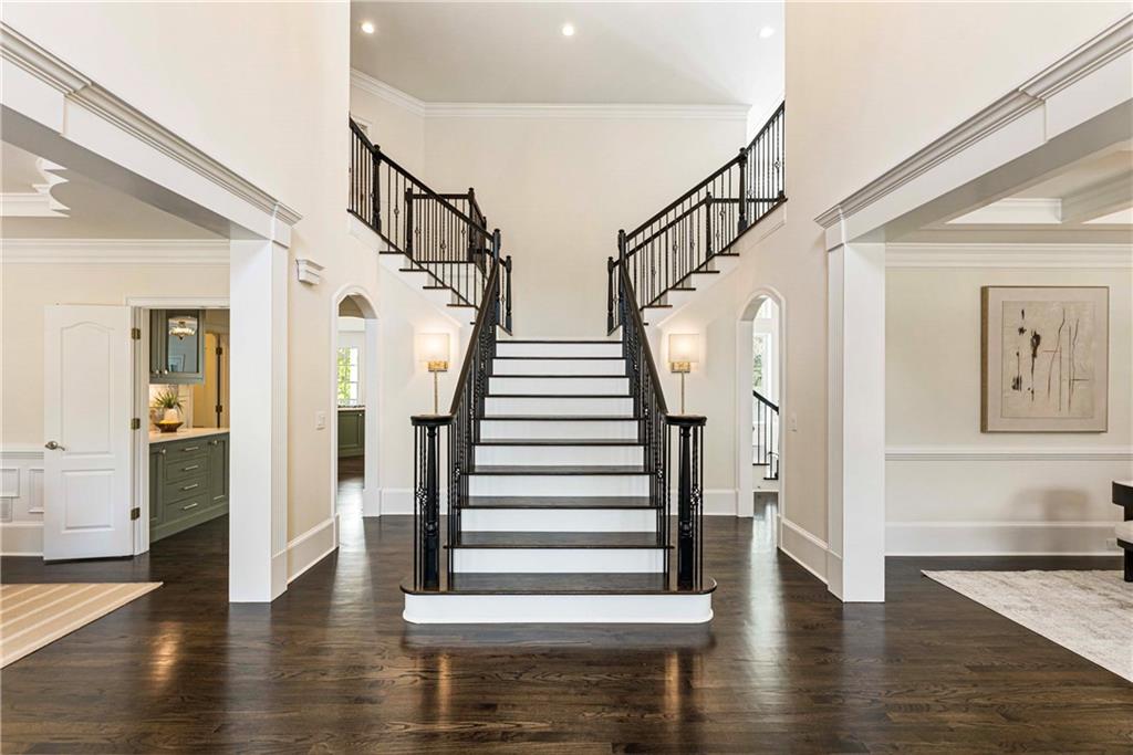 White Columns - Residential