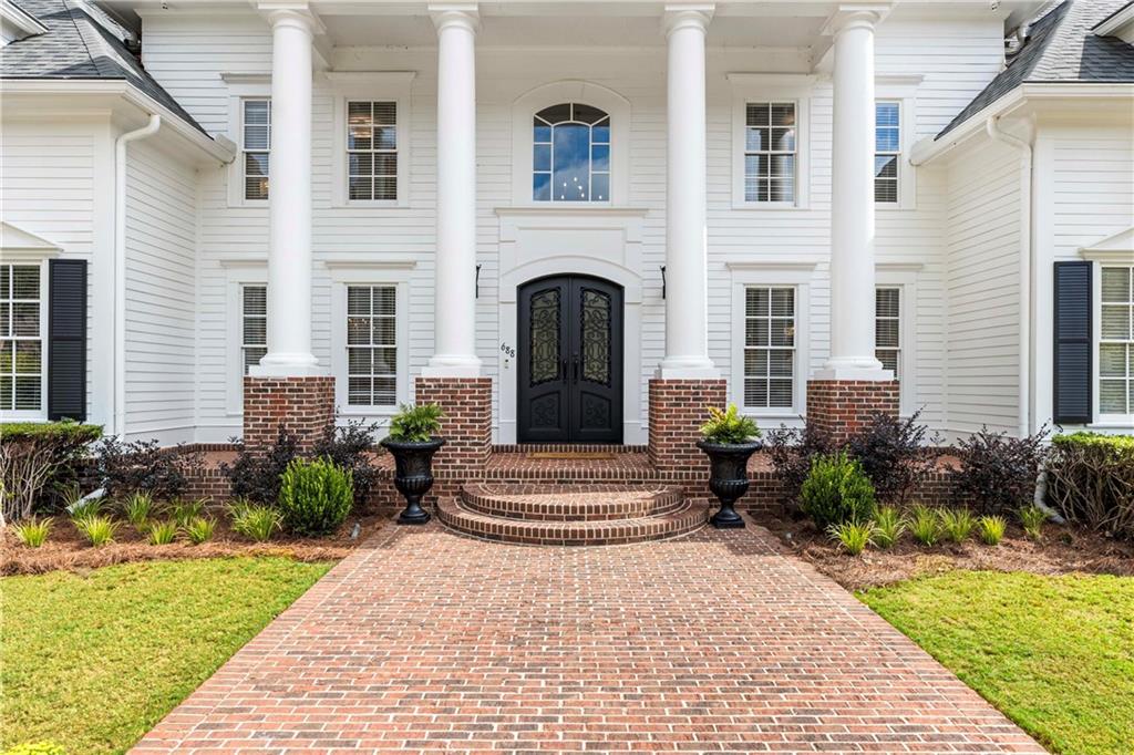 688 Glenover Drive
